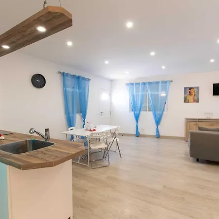 Acogedor 6 Con Piscina Y Bbq Apart Otel 3*